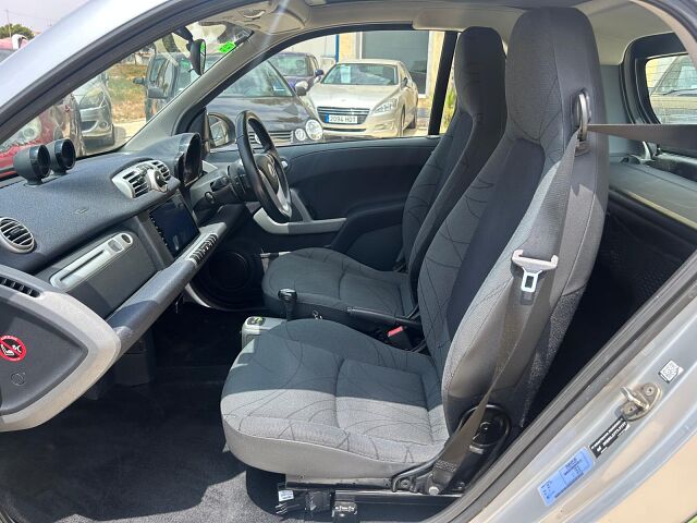 SMART FOR TWO PASSION COUPE 1.0 MHD AUTO SPANISH RHD IN SPAIN 61000 MILES 2010